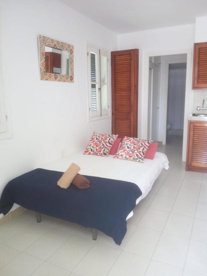 Apartamentos Playa Park Brisas Son Xoriguer Cala en Bosch Ngoại thất bức ảnh